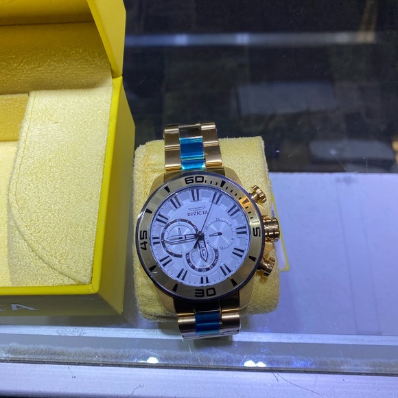 Watch - Picture 3 of 4